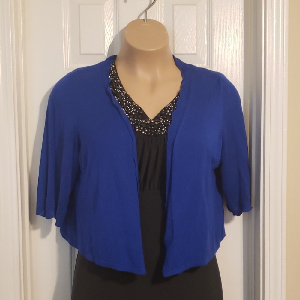 Col bolt blue shrug